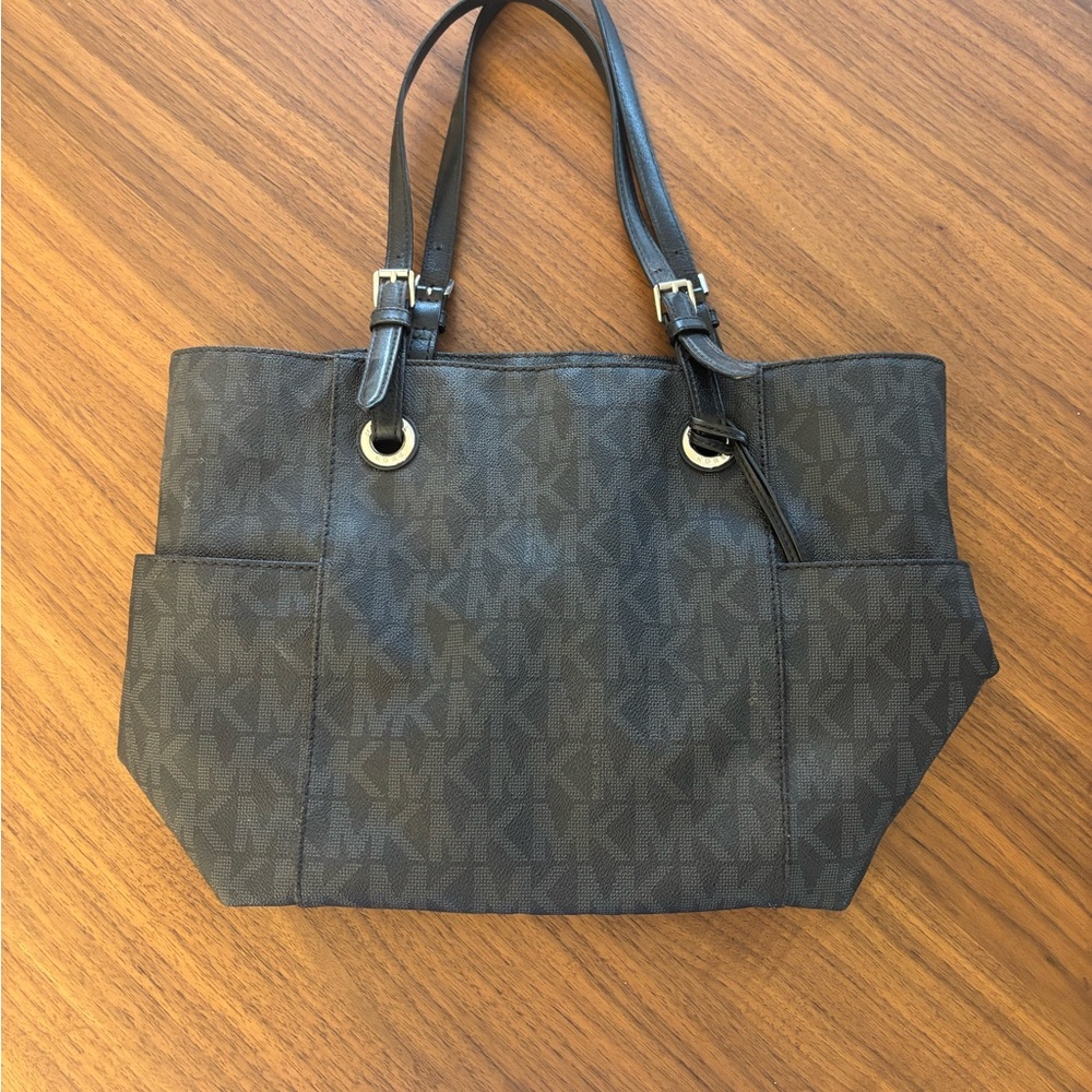 Michael Kors Jet Set Signature Logo Pocket Tote in Canvas Black